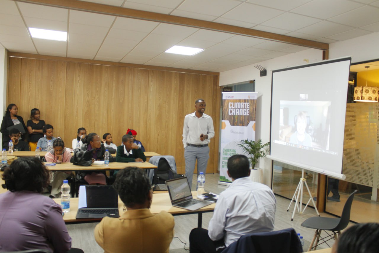 photo_2025-10-22_11-23-57